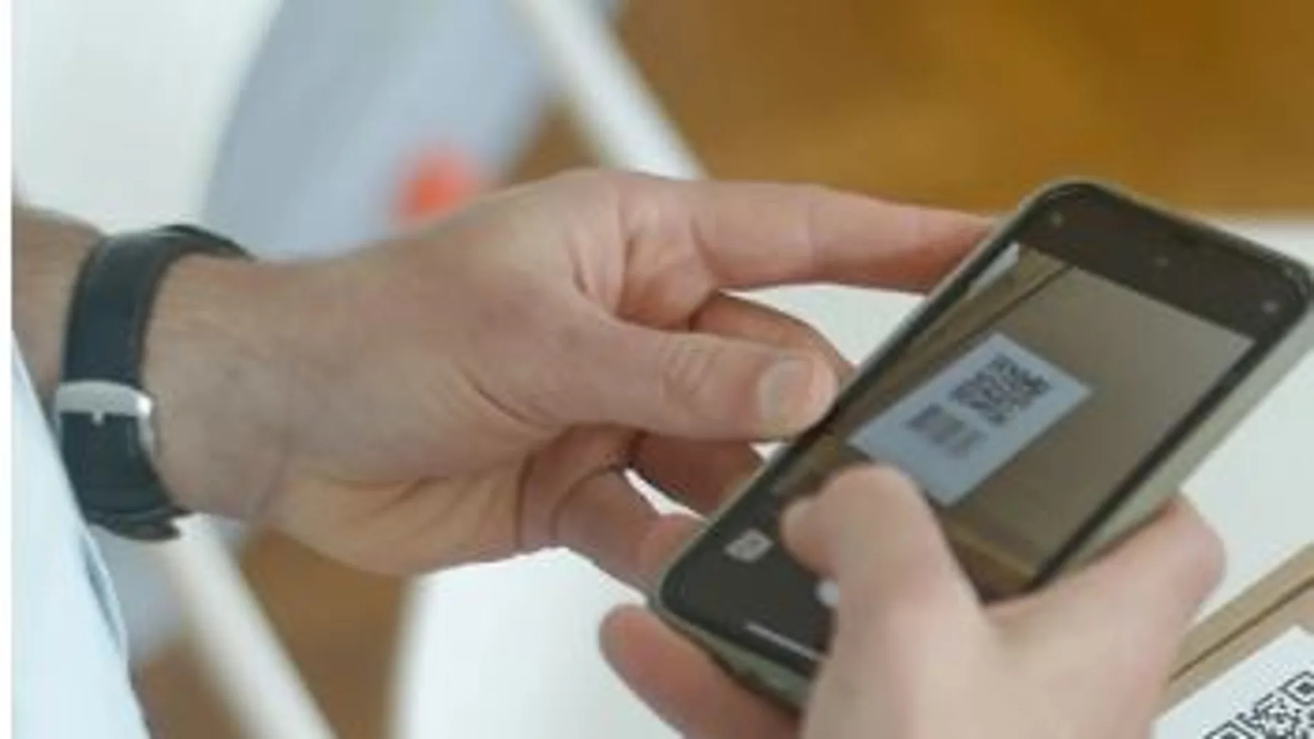 ¿Qué es el "typosquatting" y el "quishing"?: las trampas digitales que usan códigos QR para robar tus datos