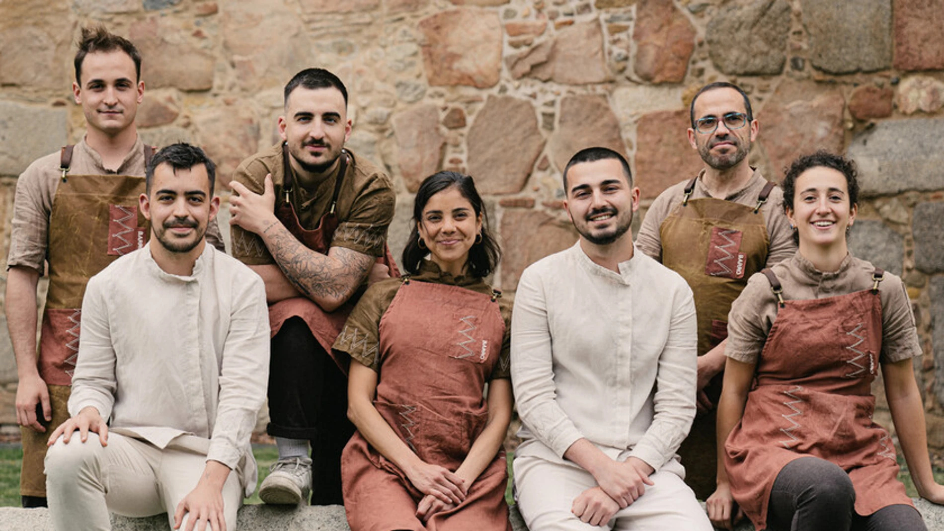 Equipo del Restaurante Barro de Ávila, con Carlos Casillas a la cabeza