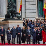 Los Reyes Felipe VI y Letizia junto con la Infanta Leonor presiden la solemne sesión de apertura de las Cortes Generales de la XV legislatura en el Congreso de los Diputados. / © Alberto R. Roldán 29 11 2023