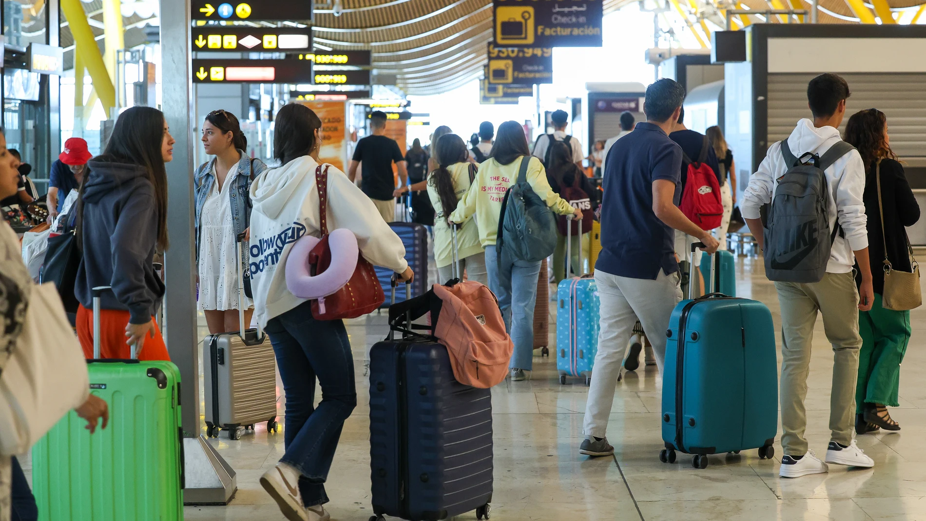 MADRID.-Bruselas deja en manos de las aerolíneas armonizar criterios sobre tamaño y tarifas del equipaje de mano