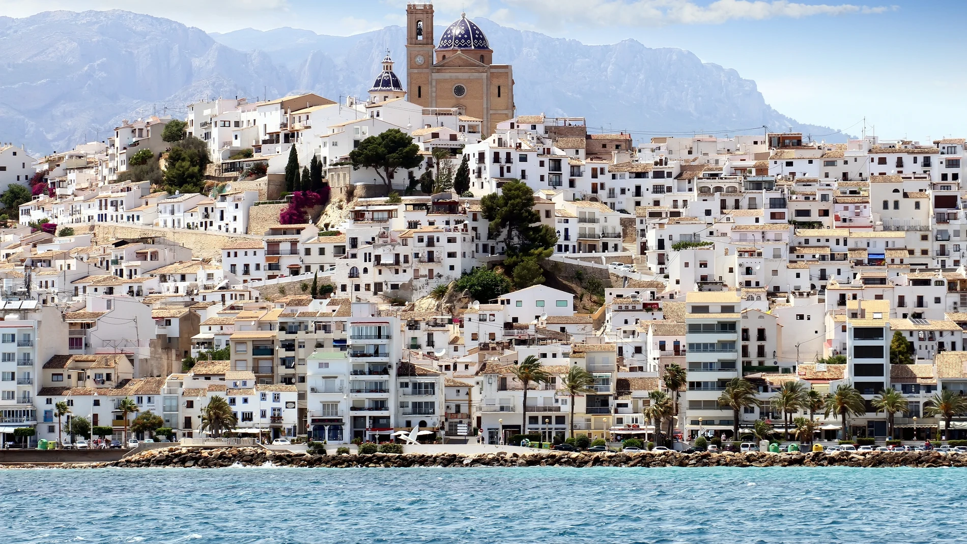 La localidad de Altea es conocida como la cúpula del Mediterráneo