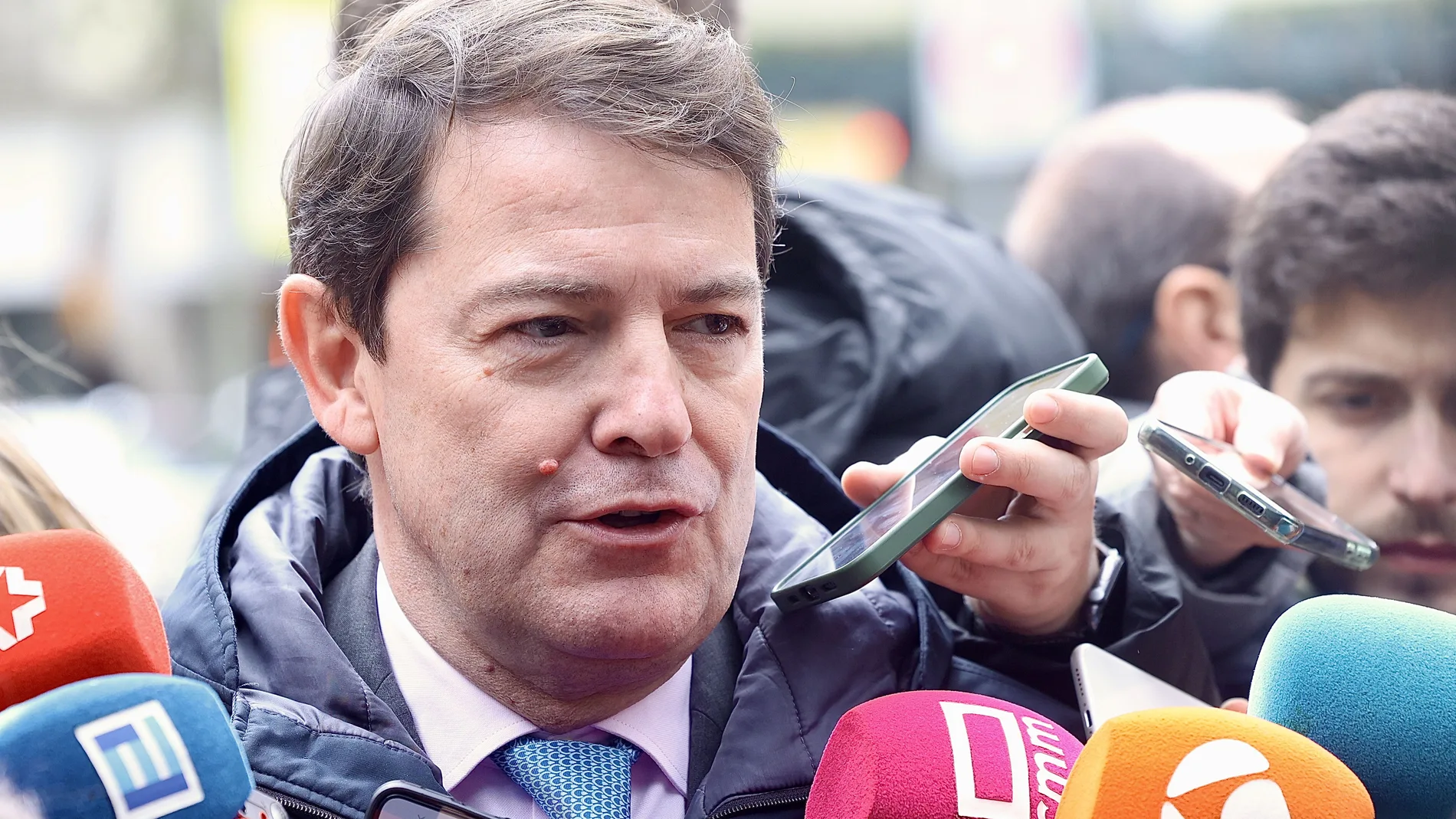 Mañueco atiende a la prensa antes de la reunión del Comité Ejecutivo nacional del PP