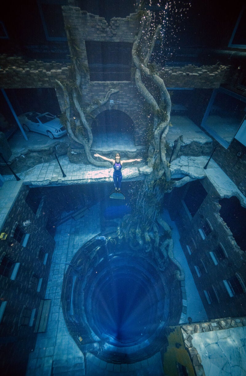 La piscina Deep Dive Dubái, la más profunda del mundo