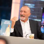 Pérez-Reverte pide "un respiro" tras su entrevista en 'El Hormiguero': "Compadézcanse de este septuagenario"