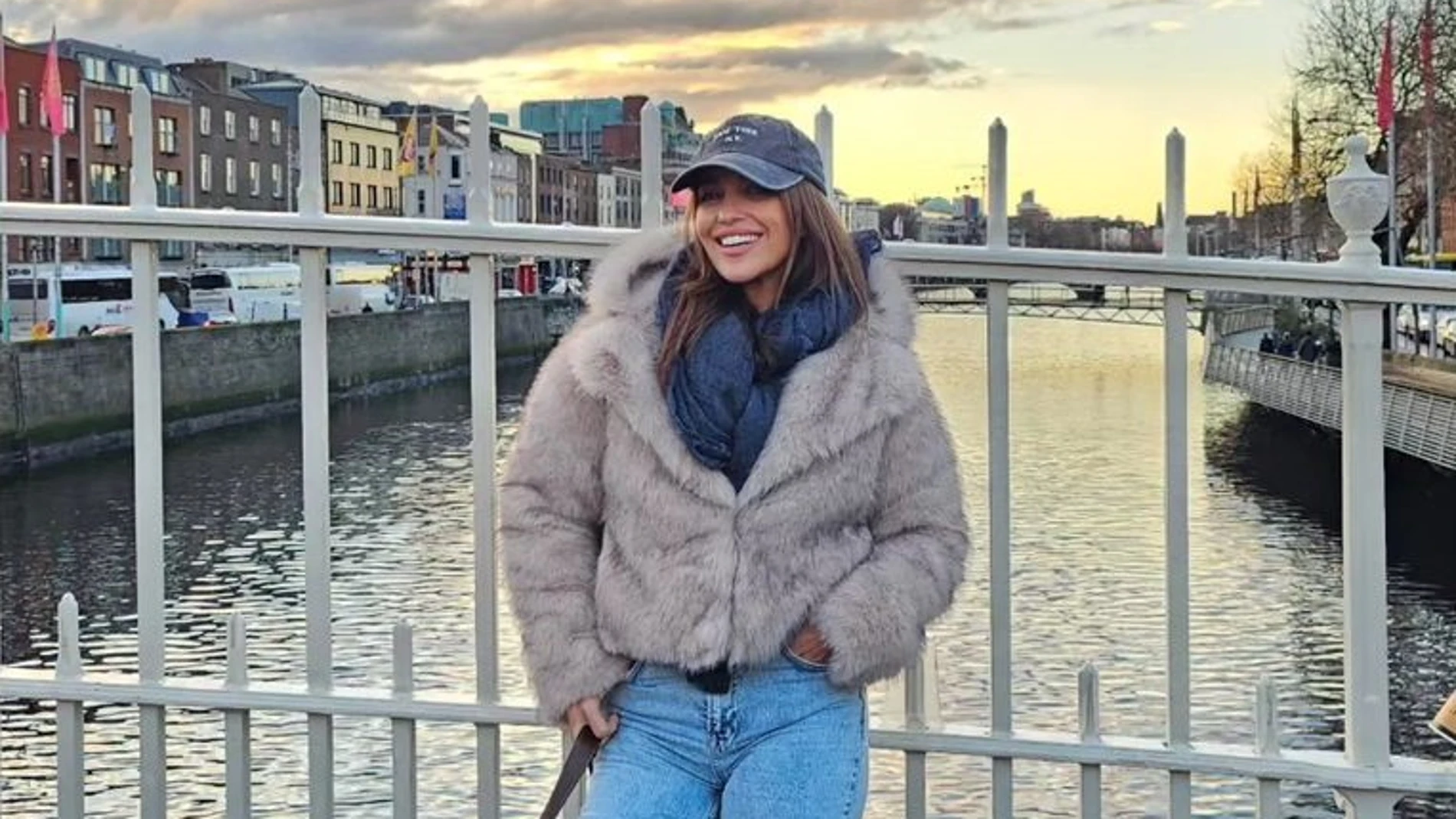 Paula Echevarria con abrigo de Primark.