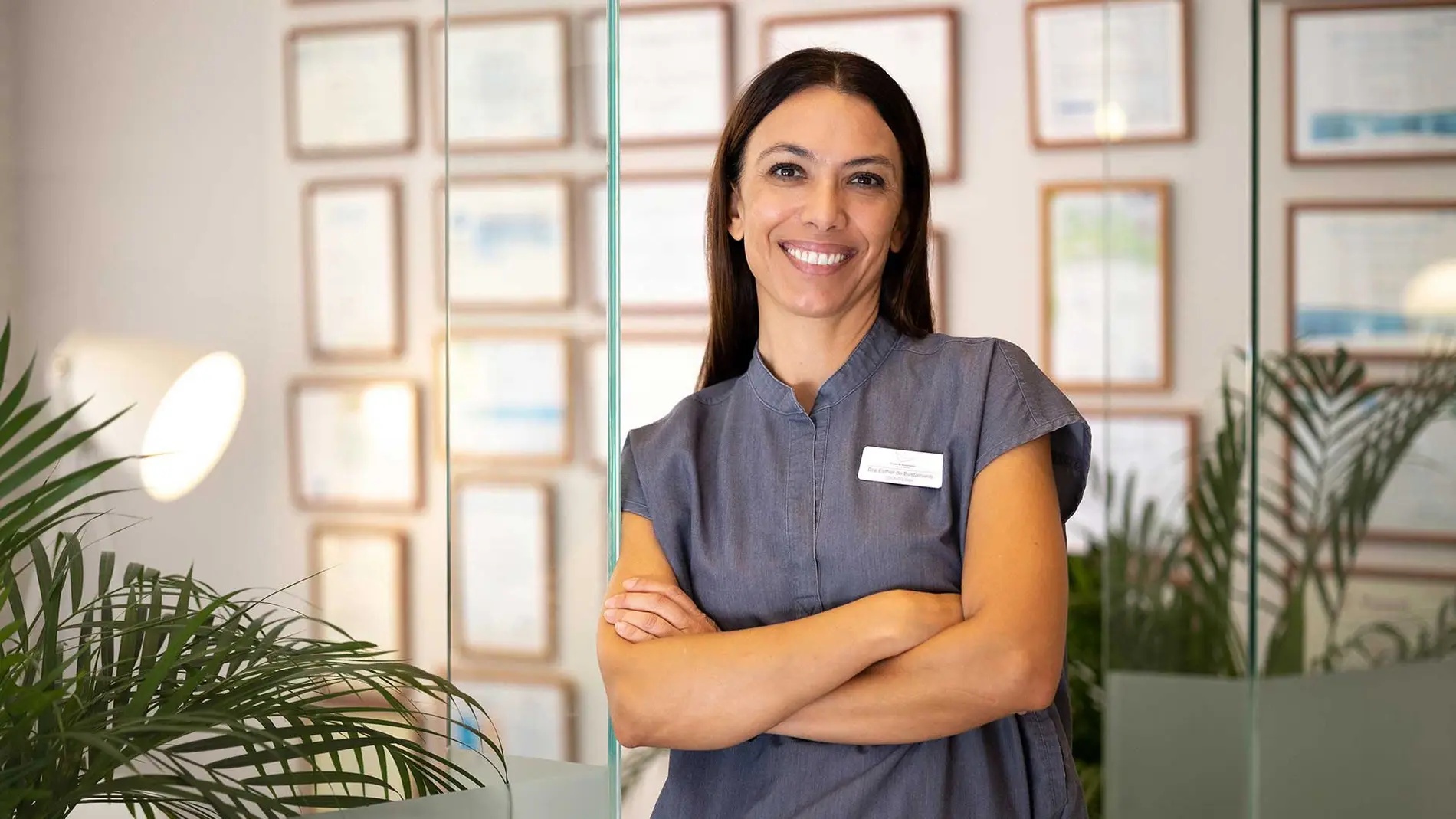 Dra. Esther de Bustamante, odontóloga gerente de la