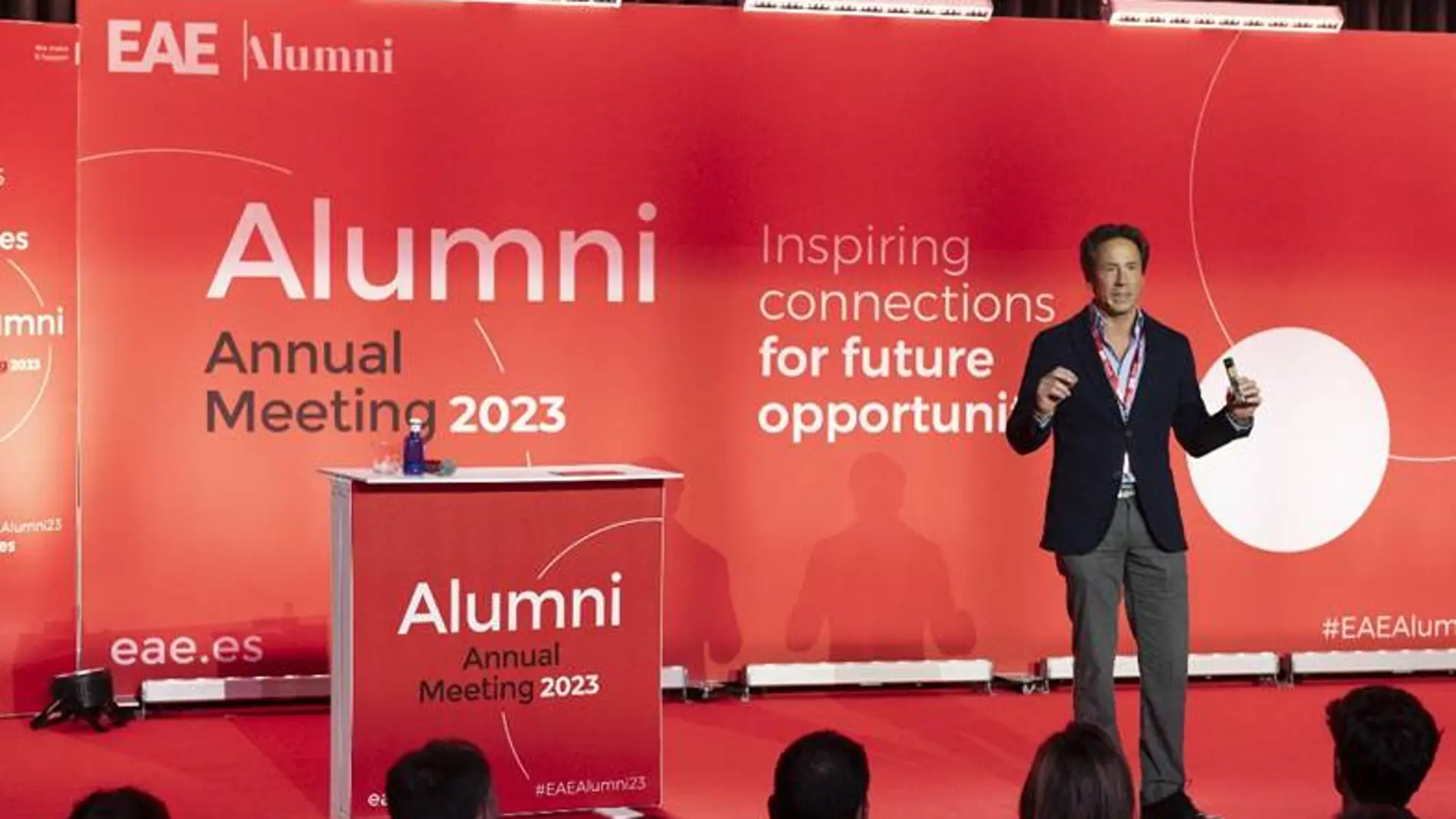 El CEO de DAZN España, Bosco Aranguren, durante su intervención en la Reunión Anual Alumni de EAE
