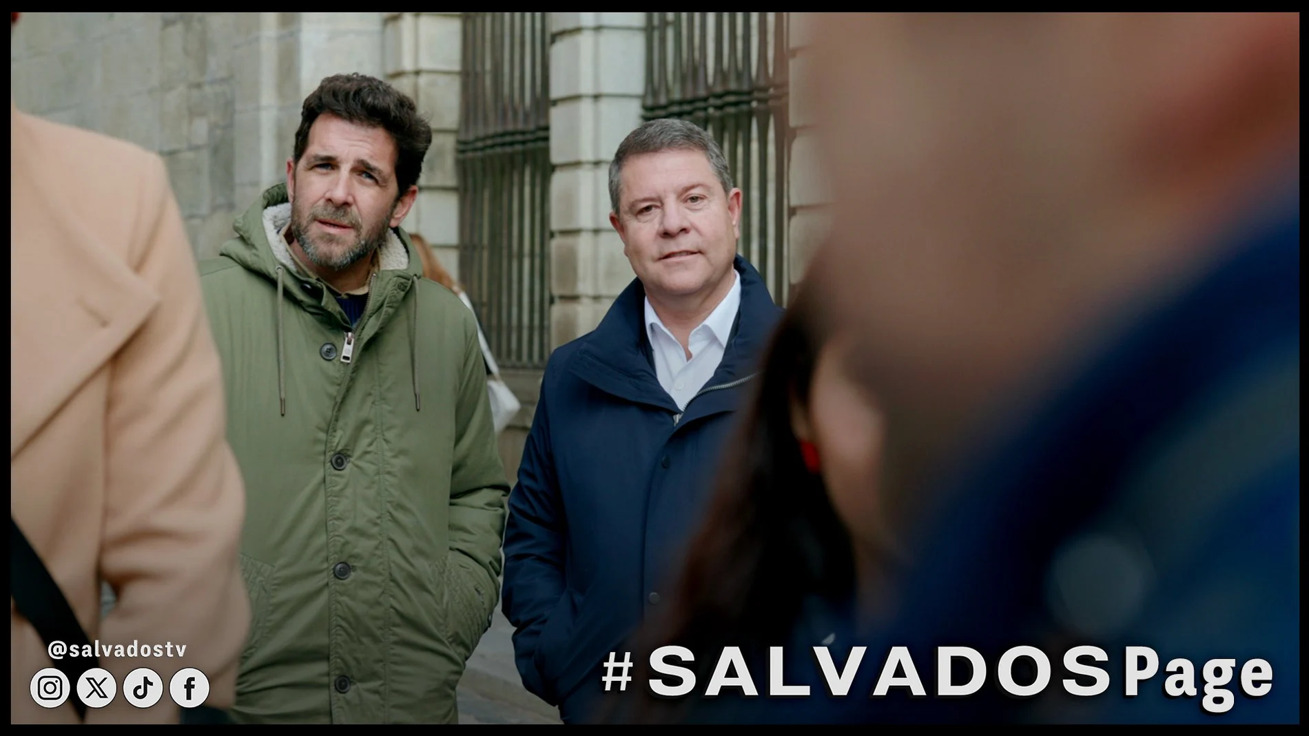 García-Page pasea junto a Gonzo por las calles del centro de Toledo