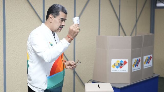 Maduro expulsa a cualquier periodista que pretenda informar con objetividad de lo que ocurre en el país