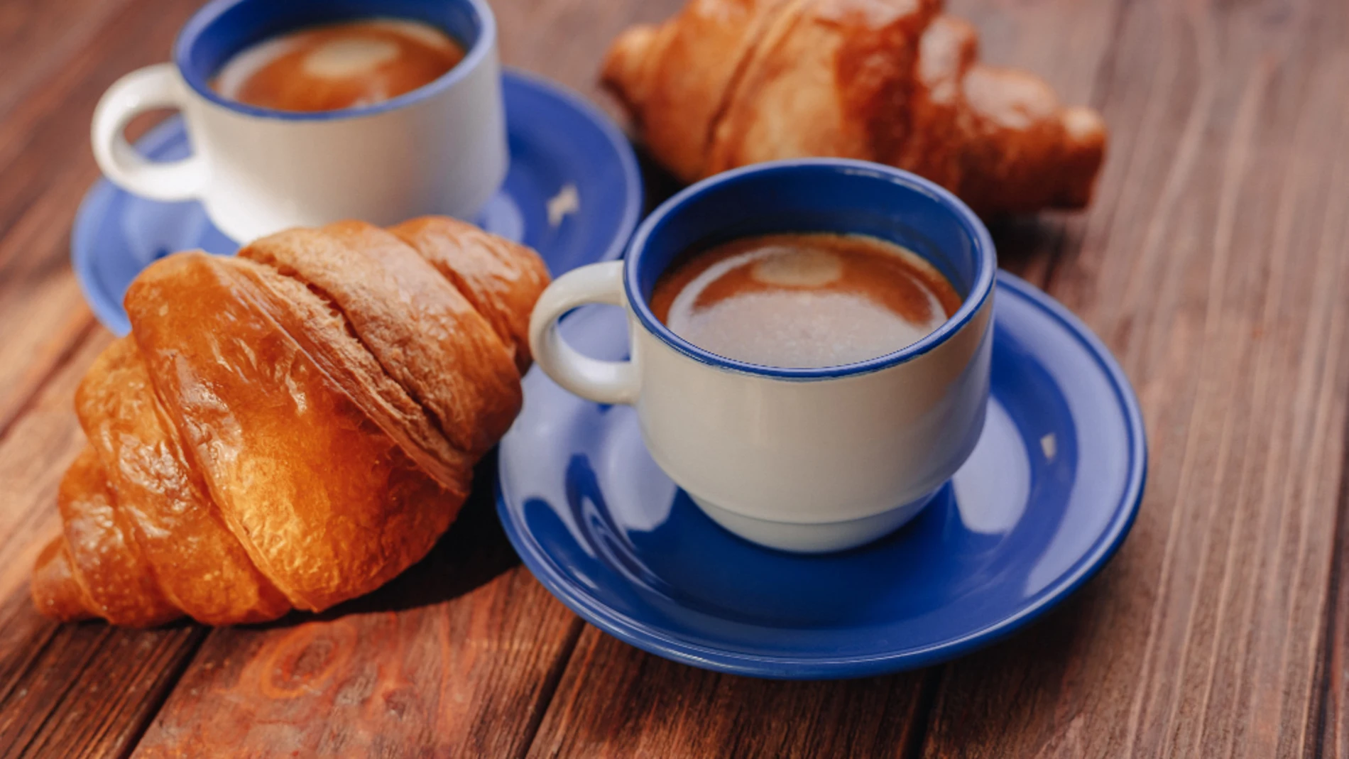 café cruasan taza