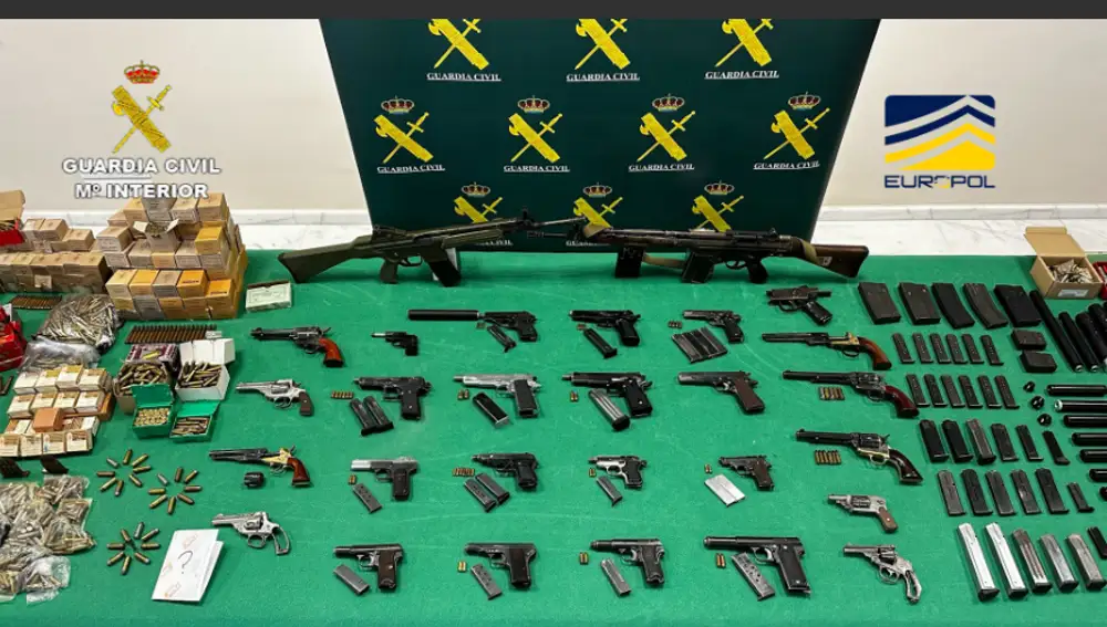 Algunas de las armas incautadas por la Guardia Civil
