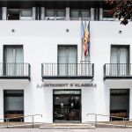 Piden la dimisión del concejal de Vox que dijo que comprendía por qué un marido llamaba zorra a su mujer