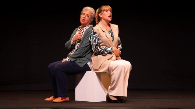 Las actrices de la compañía de Blanca Marsillach Cristina Izquierdo y Sila Sicilia