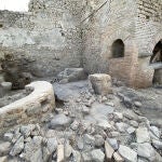 Hallan en Pompeya un "molino-prisión" donde esclavos y animales molían el grano