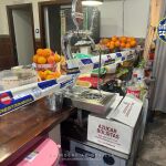 Precintados dos locales en Nervión y Sevilla Este por vender alcohol al exterior y alimentos sin trazabilidad