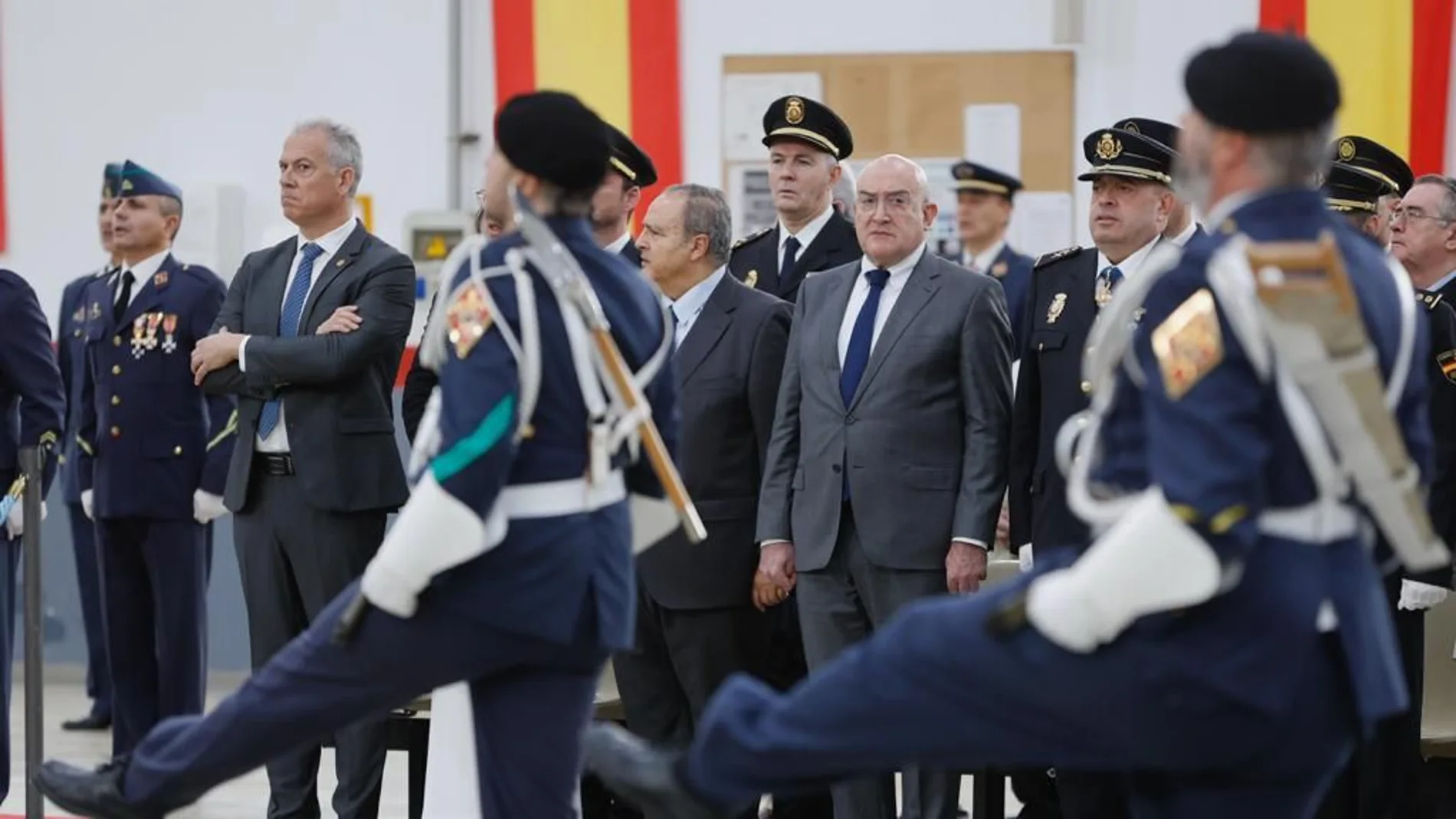 Carnero participa en los actos celebrados enla base aérea de Villanubla