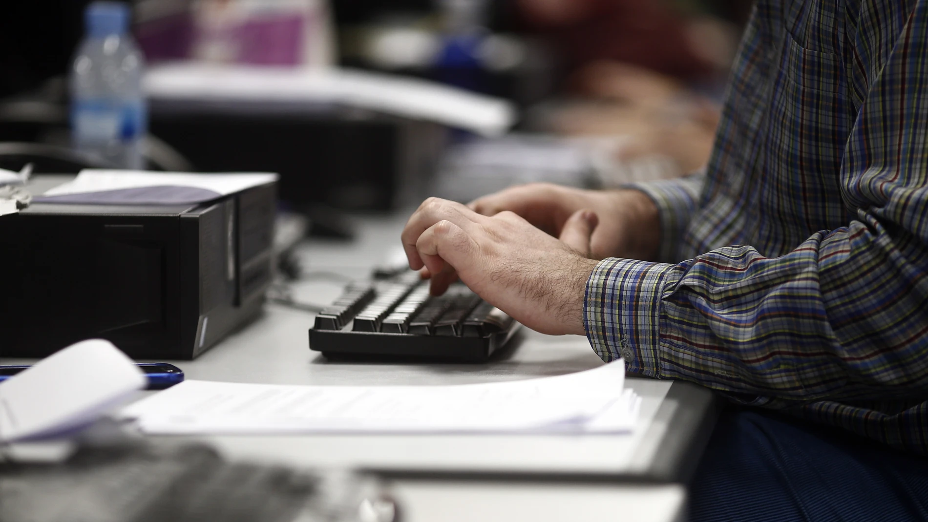 Los salarios pactados en convenio suben un 3,49% de media hasta noviembre, por encima del IPC