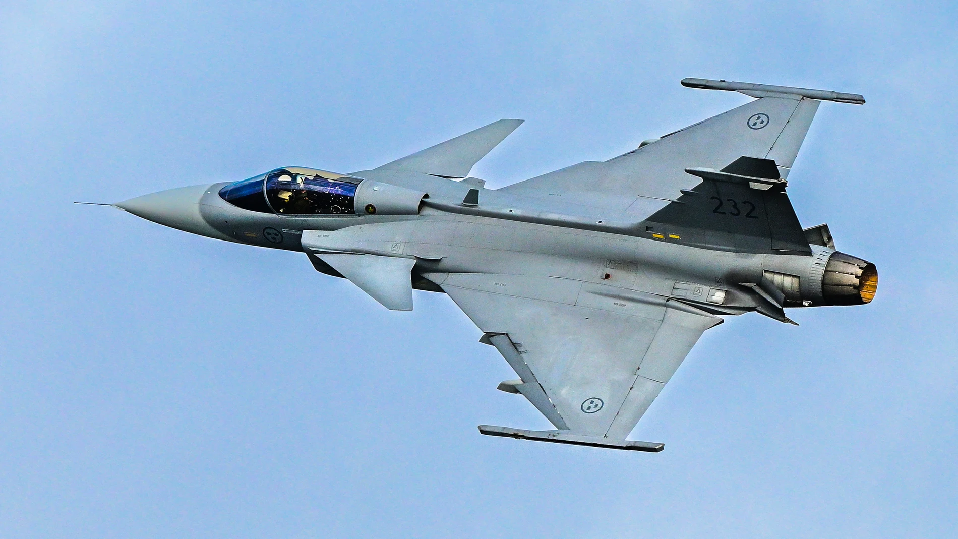 September 30, 2023, BORGHOLM, SWEDEN: Saab JAS 39 Gripen, a light single-engine supersonic multirole fighter aircraft, photographed during an air show in connection with the military display Total Defence Öland, September 28, 2023..Photo: Jonas Ekströmer / TT / code 10030. (Foto de ARCHIVO)30/09/2023