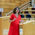 Montero niega ante el PP que los independentistas le hayan pedido la cesión del 100% de los impuestos a Cataluña