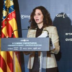 MADRID.-Ayuso pide coherencia e informes sanitarios antes de "demonizar" el consumo de tabaco al aire libre