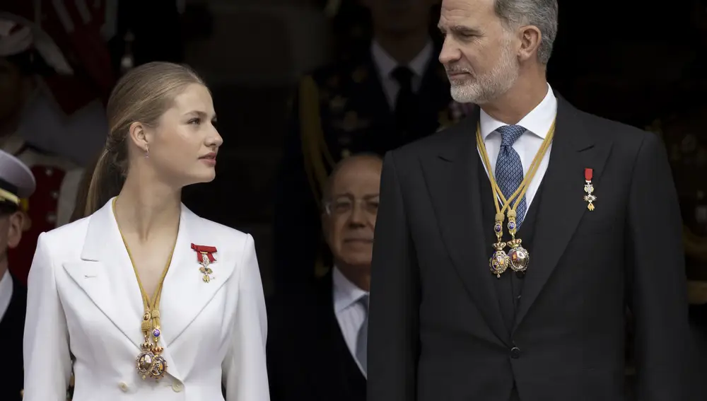 Eduardo Parra, de Europa Press, gana el premio de imagen del año en el Parlamento con una foto del Rey y la Princesa