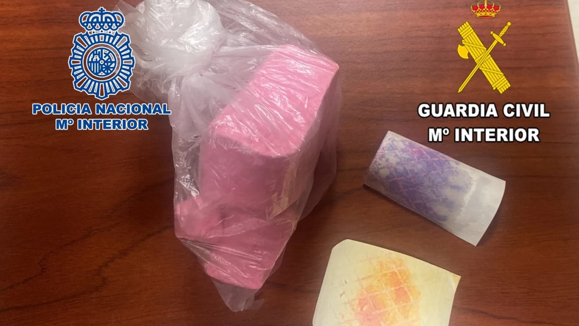 Imagen de parte de la droga intervenida