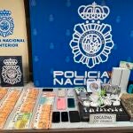 Caen tres puntos de venta y elaboración de drogas en Alcobendas y 'Sanse', que repartían en patinete eléctrico