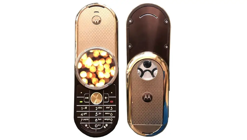 Motorola Aura R1