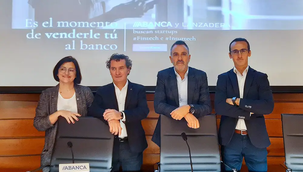 La gerente de ABANCA Innova, Rosa Seoane; el director de Innovación de ABANCA, Eduardo Aldao; el director general de Lanzadera, Javier Jiménez, y el responsable de Lanzadera Corporate, Ismael Valero