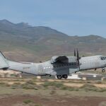 Imagen de uno de los C295 del Ejército del Aire despegando de la base de Gando en Canarias