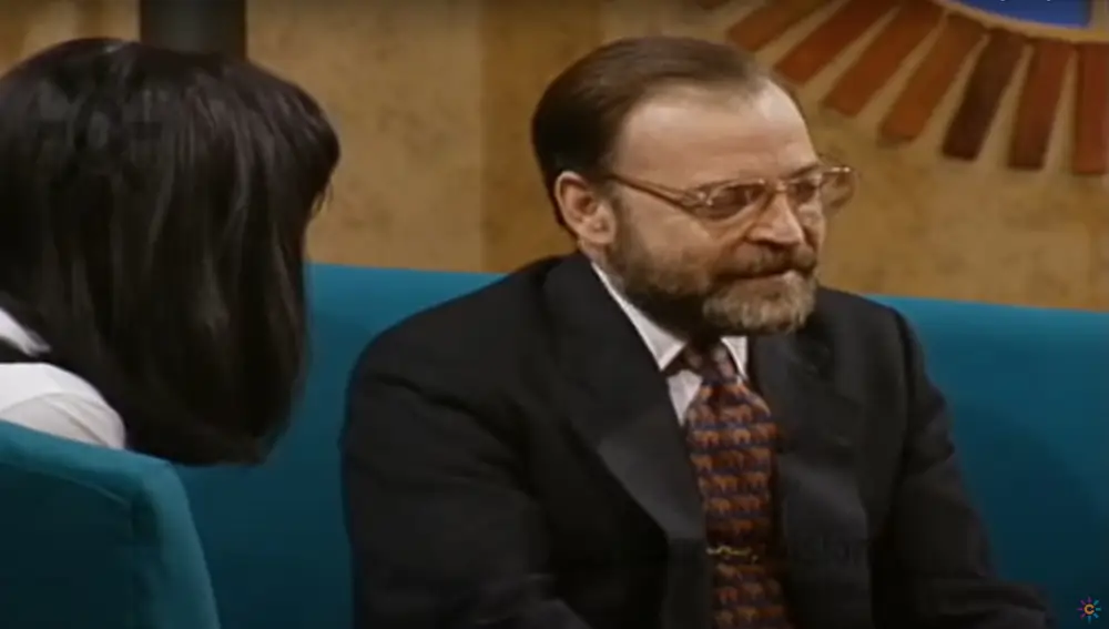 Los 8 minutos de elocuencia de Antonio Burgos en Canal Sur: "Los andaluces hablamos mucho mejor que el resto de los españoles"