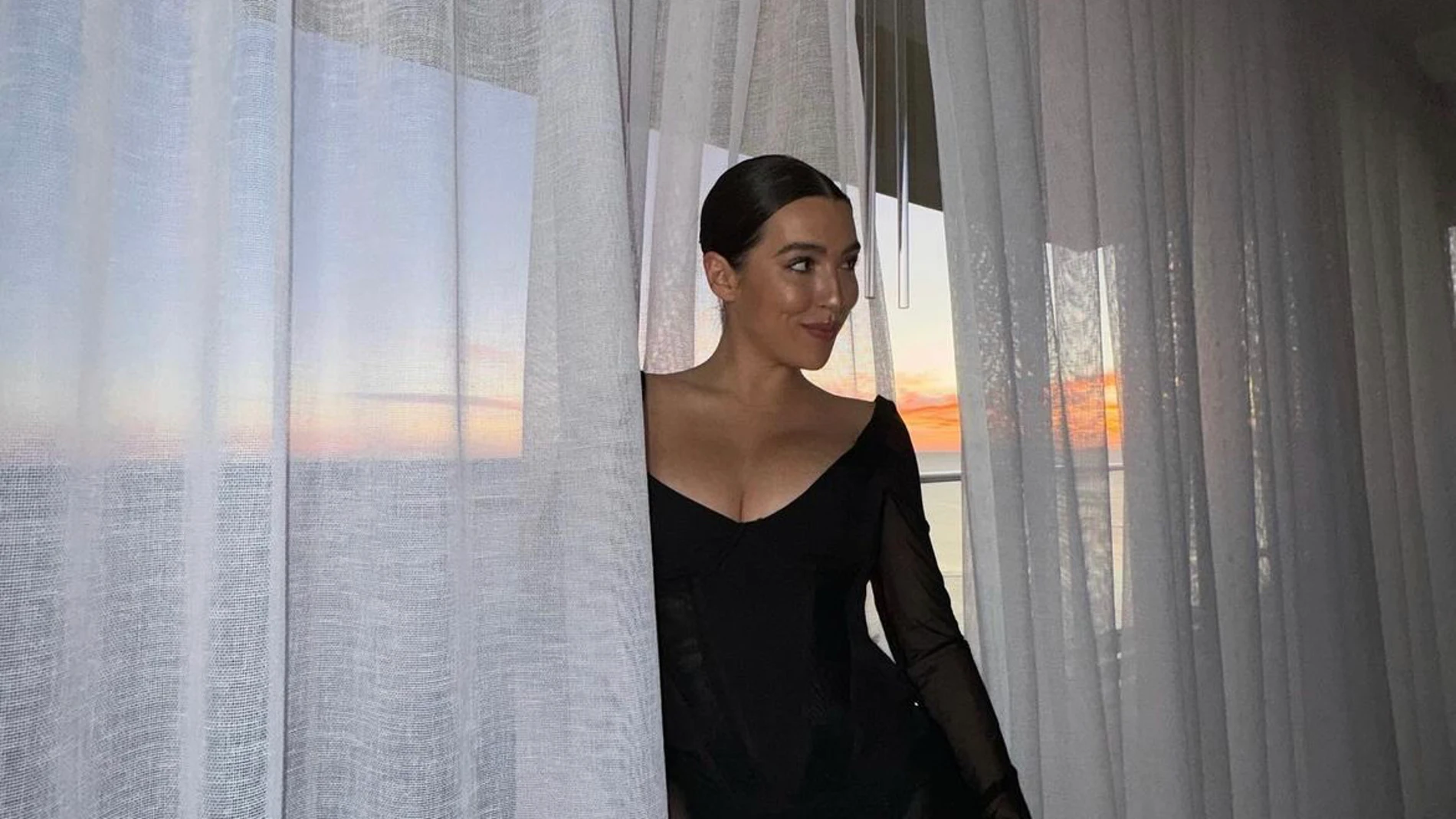 Alba Díaz con mono semitransparente