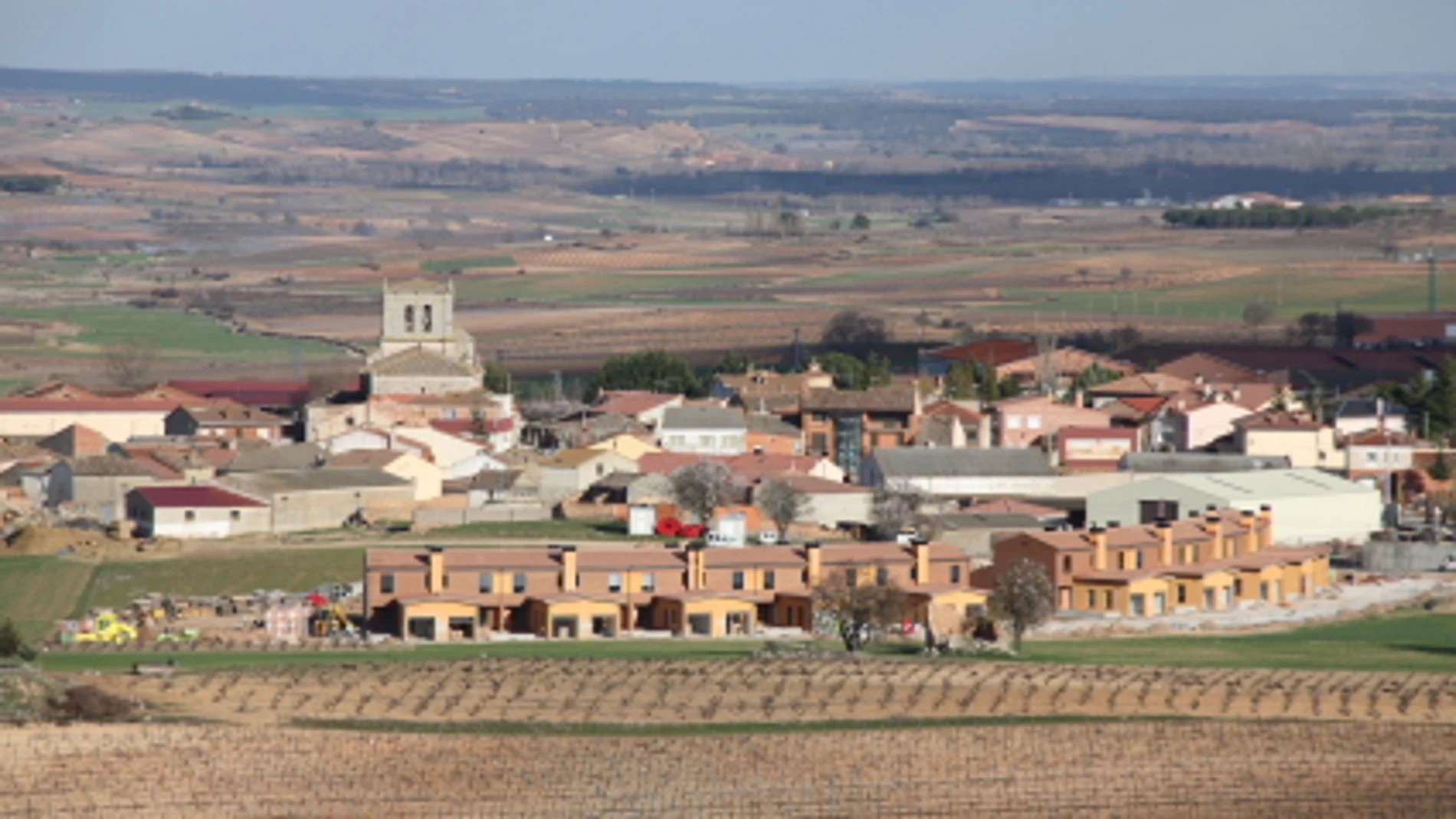 Panorámica de la localidad burgalesa de Pedrosa de Duero, una de las premiadas