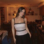 María Pombo con vestido de fiesta.