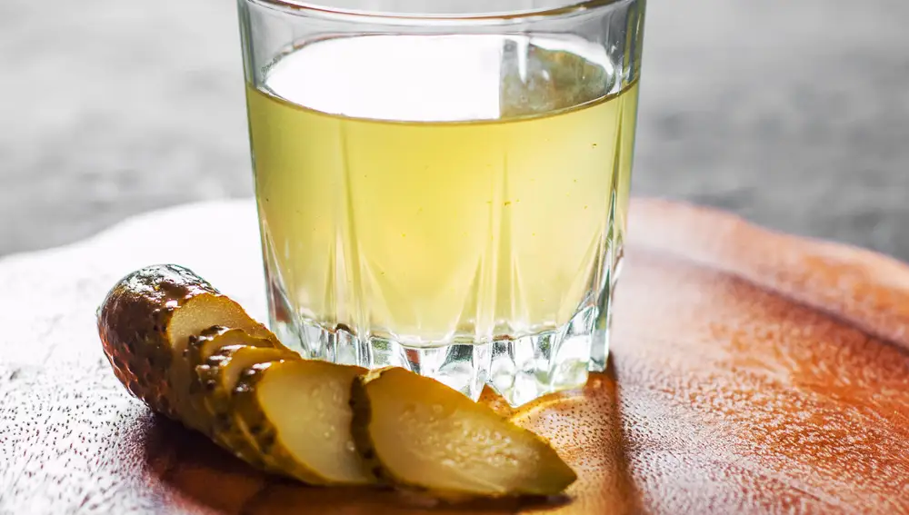 Jugo de pepinillos