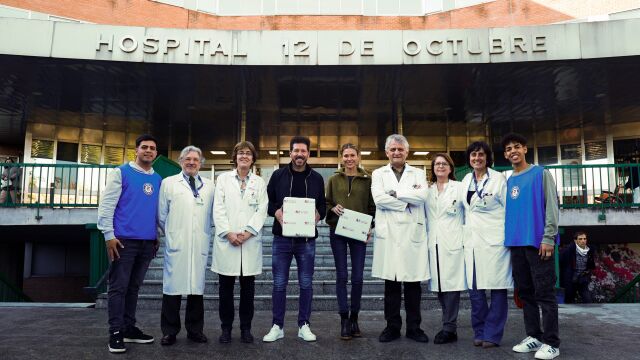 700 niños reciben sus regalos gracias a la Fundación del Atlético de Madrid y a «Un juguete, una ilusión»
