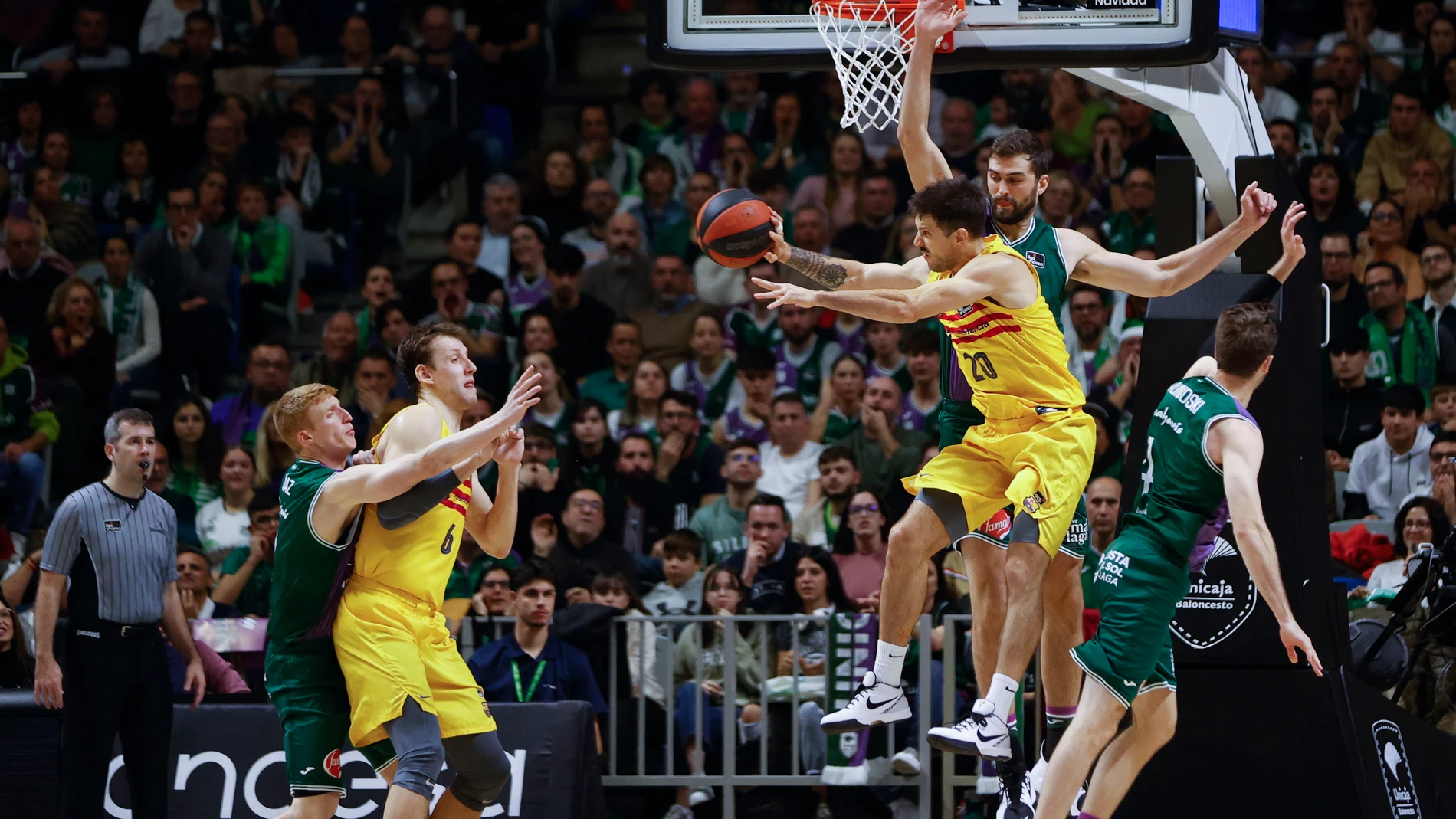 Laprovittola intensa asistir a Vesely ante la intimidación de Kravish