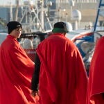 Salvamento Marítimo rescata una patera con 40 migrantes al norte de Lanzarote