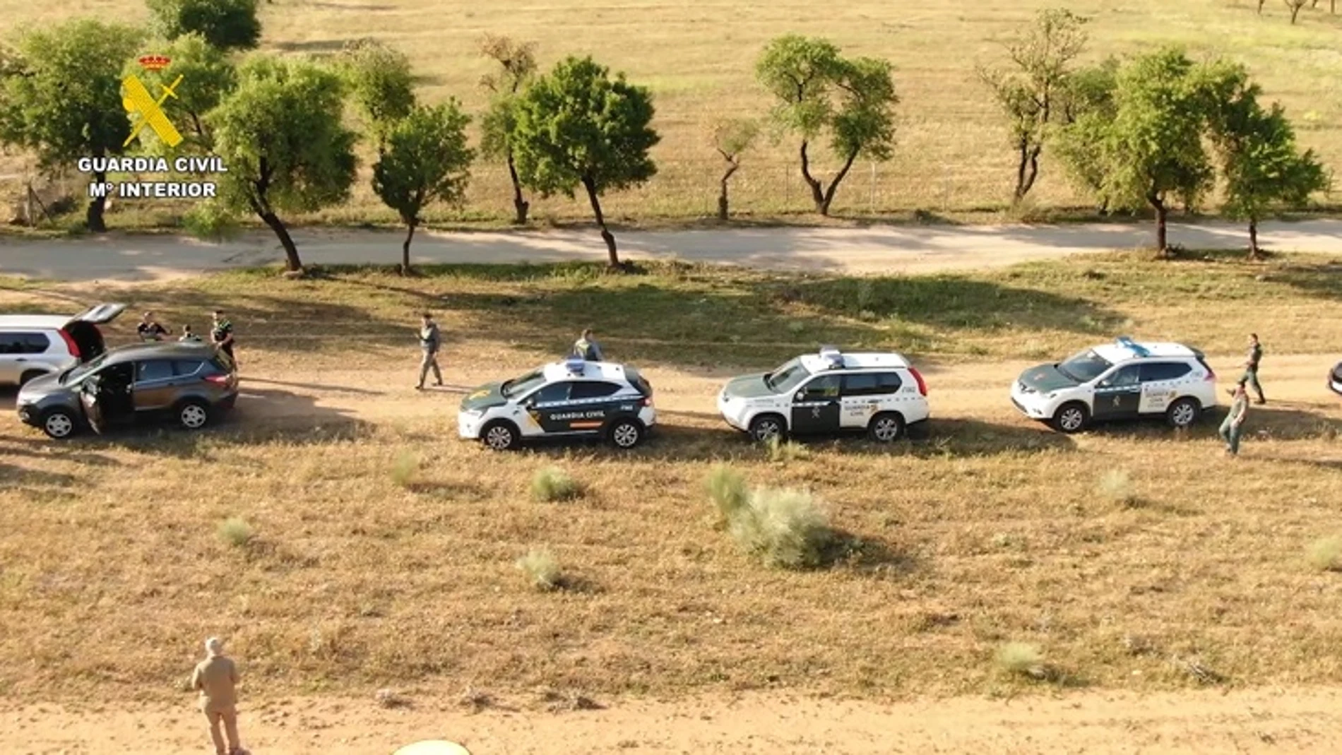 Guardia Civil detecta 68 viviendas ilegales contruidas en terreno protegido e investiga a 70 personas por ello GUARDIA CIVIL 27/12/2023