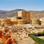 Los turistas españoles e internacionales quedan fascinados ante los paisajes, cultura, gastronomía o historia de España