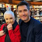 La actriz Lola Herrera junto a Carlos del Amor, director del corto