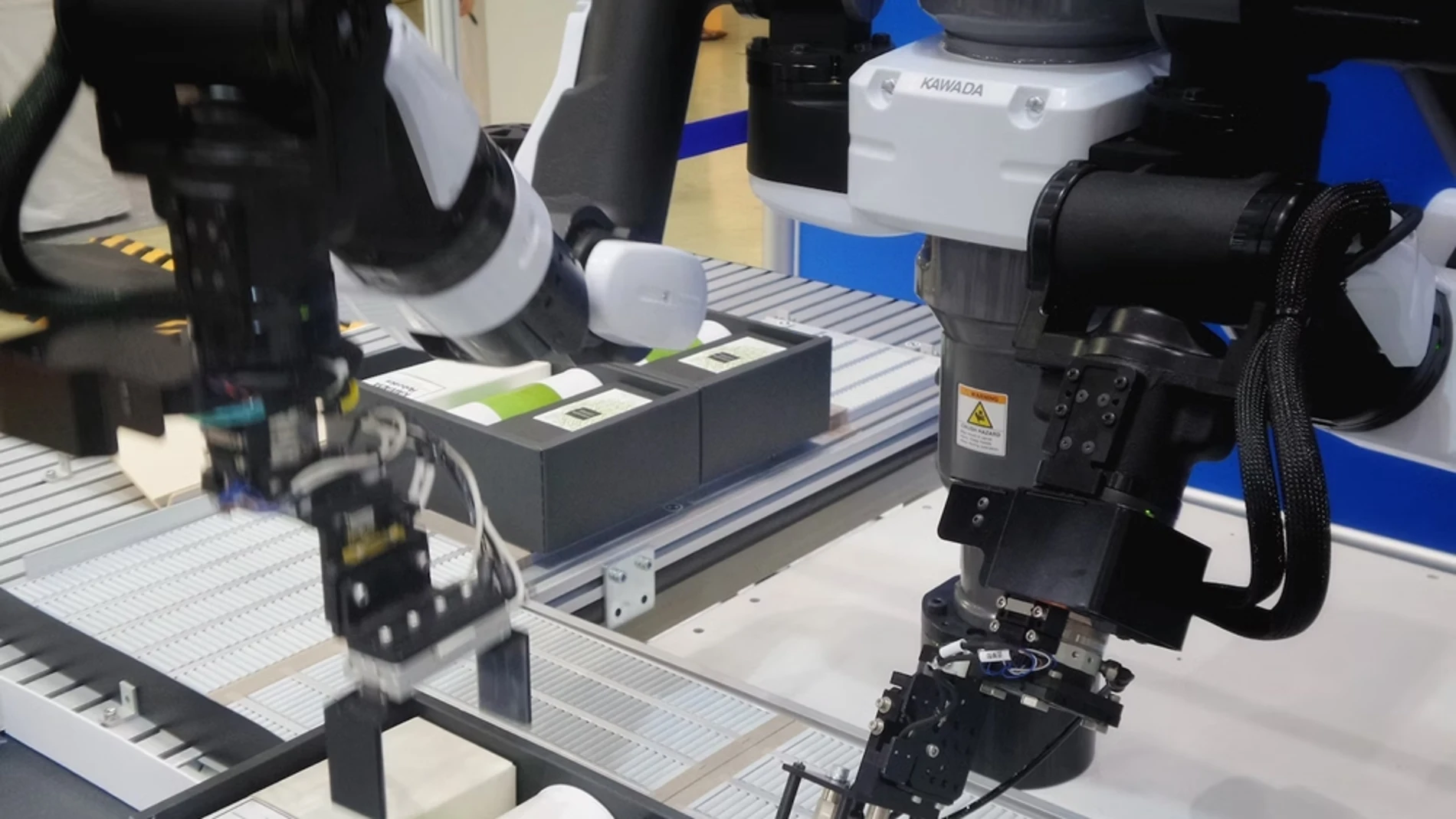 Empresas fabricantes buscan garantizar un trabajo híbrido que impulse eficientemente sus procesos laborales de cara al 2024.