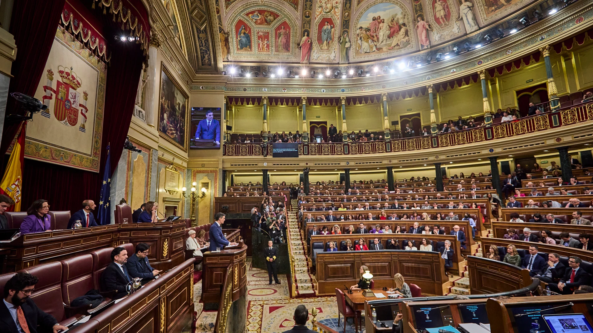 Pedro Sanchez durante la segunda jornada del pleno de investidura en el Congreso de los Diputados.