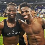 Morlaye Sylla, junto a Vinicius