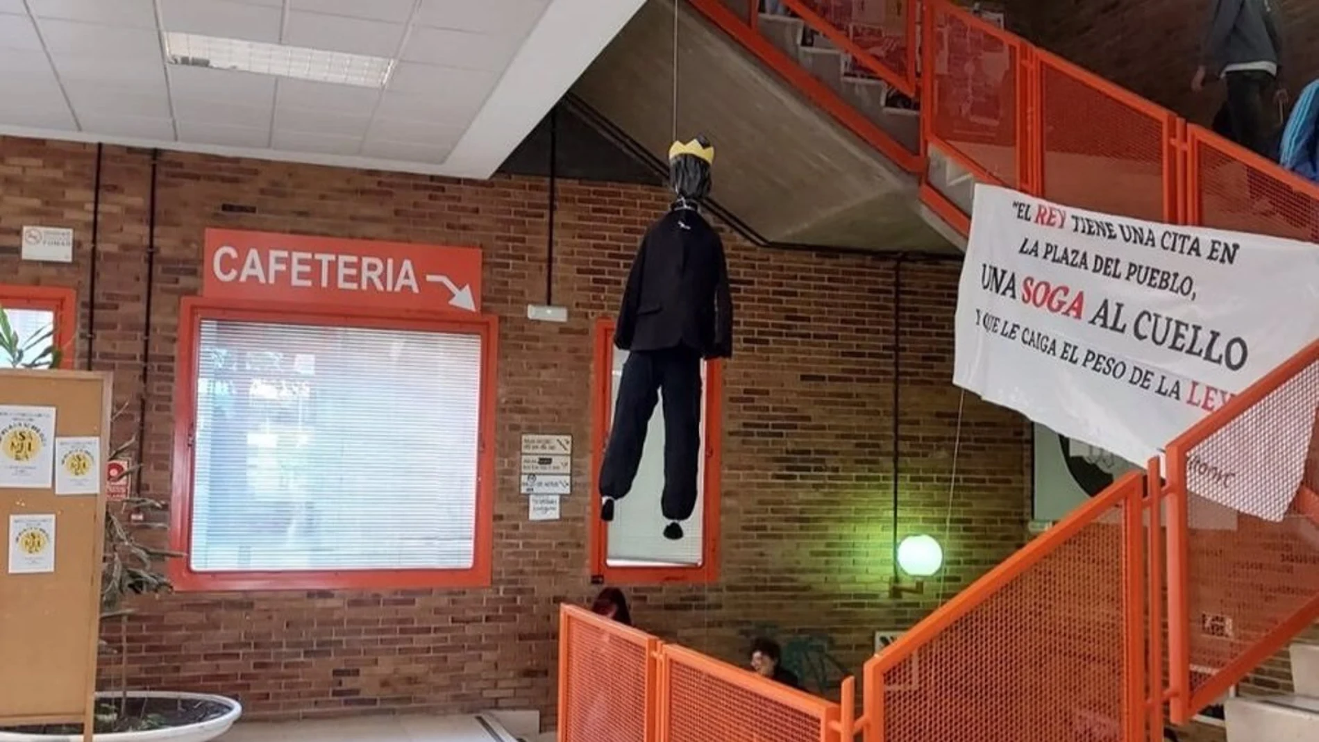 Los otros "delitos de odio": el Rey ahorcado y Rajoy guillotinado