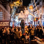 MADRID.-El PSOE estudia "todas las vías legales" frente a la concentración en Ferraz en la que se apaleó un muñeco de Sánchez