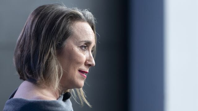 La secretaria general del Partido Popular, Cuca Gamarra, durante una entrevista para Europa Press, en la sede del PP, a 28 de diciembre de 2023, en Madrid (España)