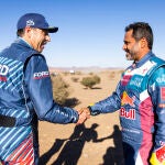 Nani Roma saluda a Al Attiyah en Arabia
