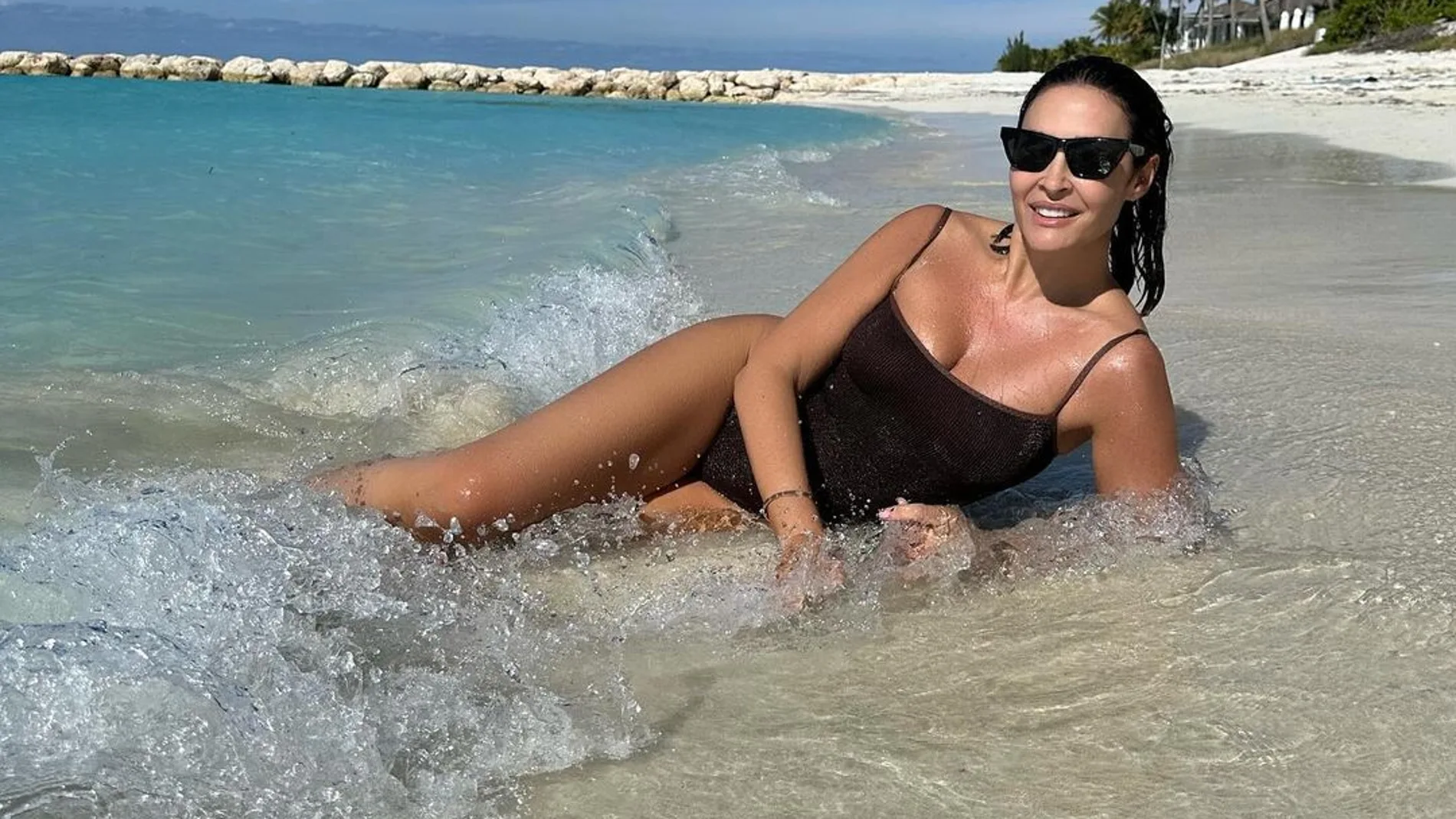 Vicky Martín Berrocal posa en bañador.