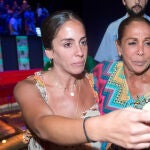 Anabel Pantoja junto a su tía, Isabel Pantoja